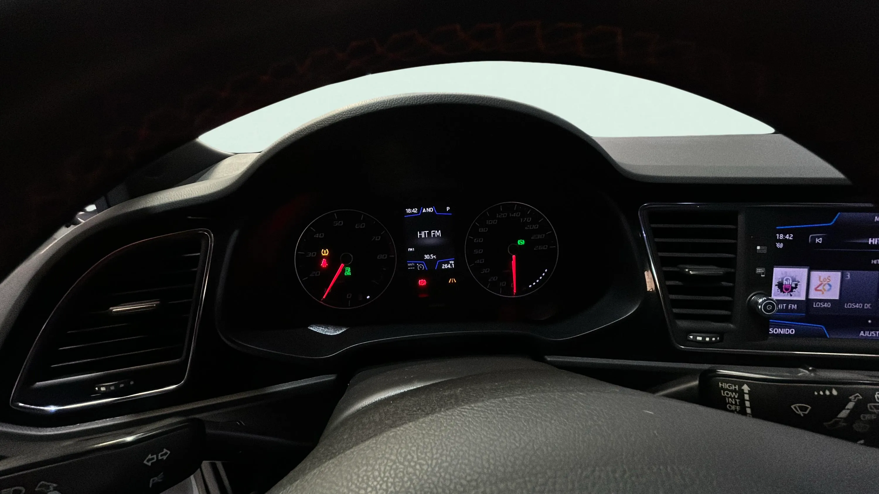 SEAT León 1.5 TGI DSG-7 FR - foto 9