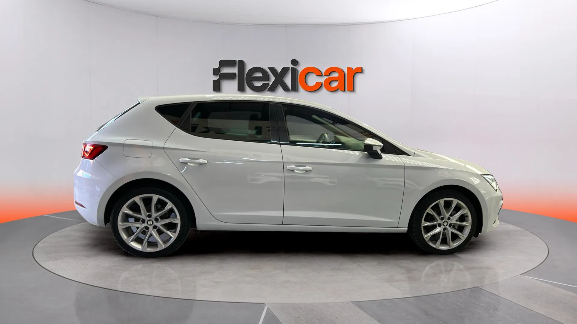SEAT León 1.5 TGI DSG-7 FR - foto 8