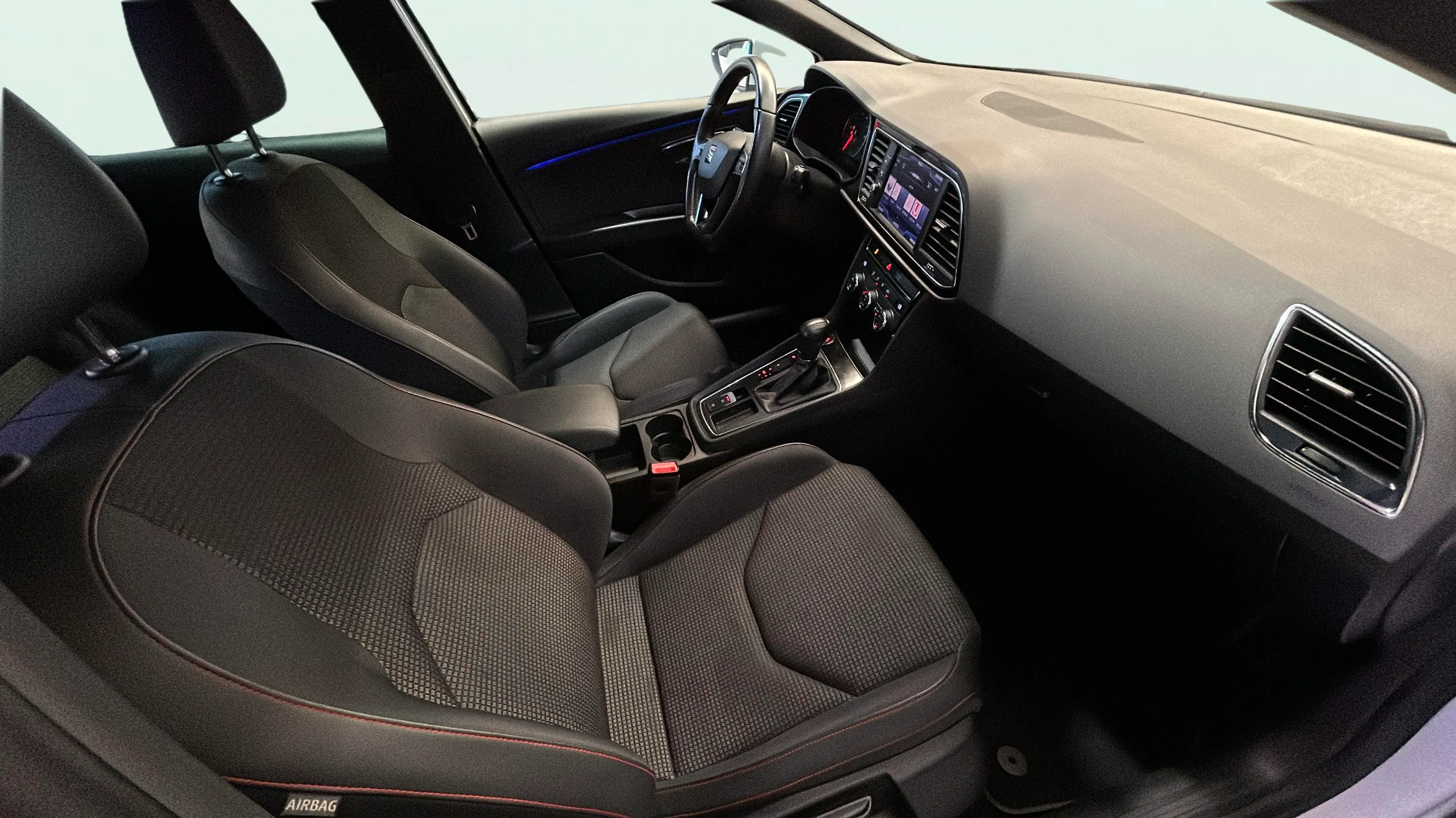 SEAT León 1.5 TGI DSG-7 FR - foto 14