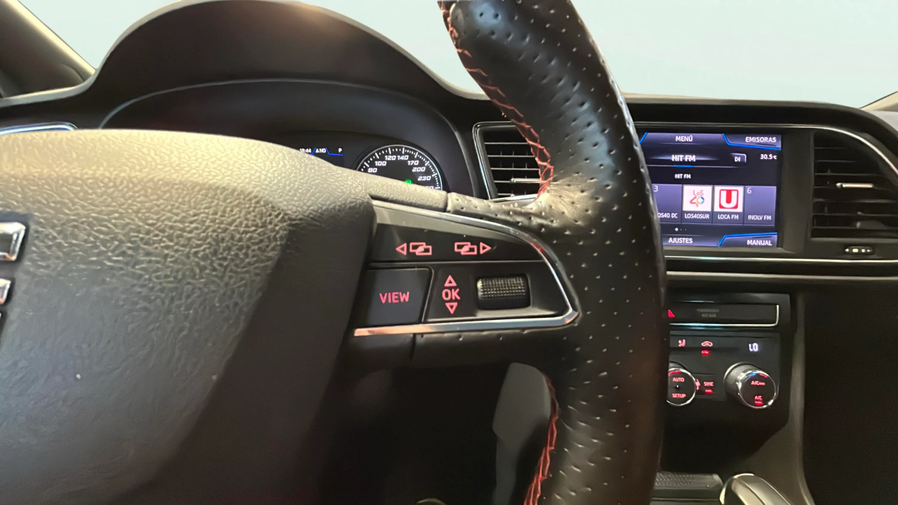 SEAT León 1.5 TGI DSG-7 FR - foto 20