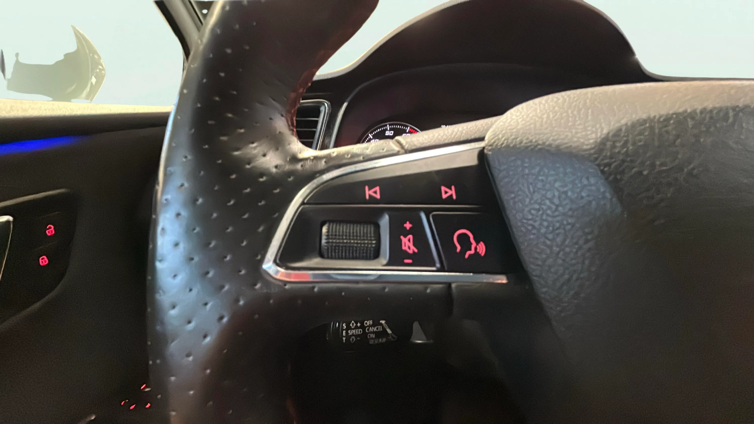 SEAT León 1.5 TGI DSG-7 FR - foto 19