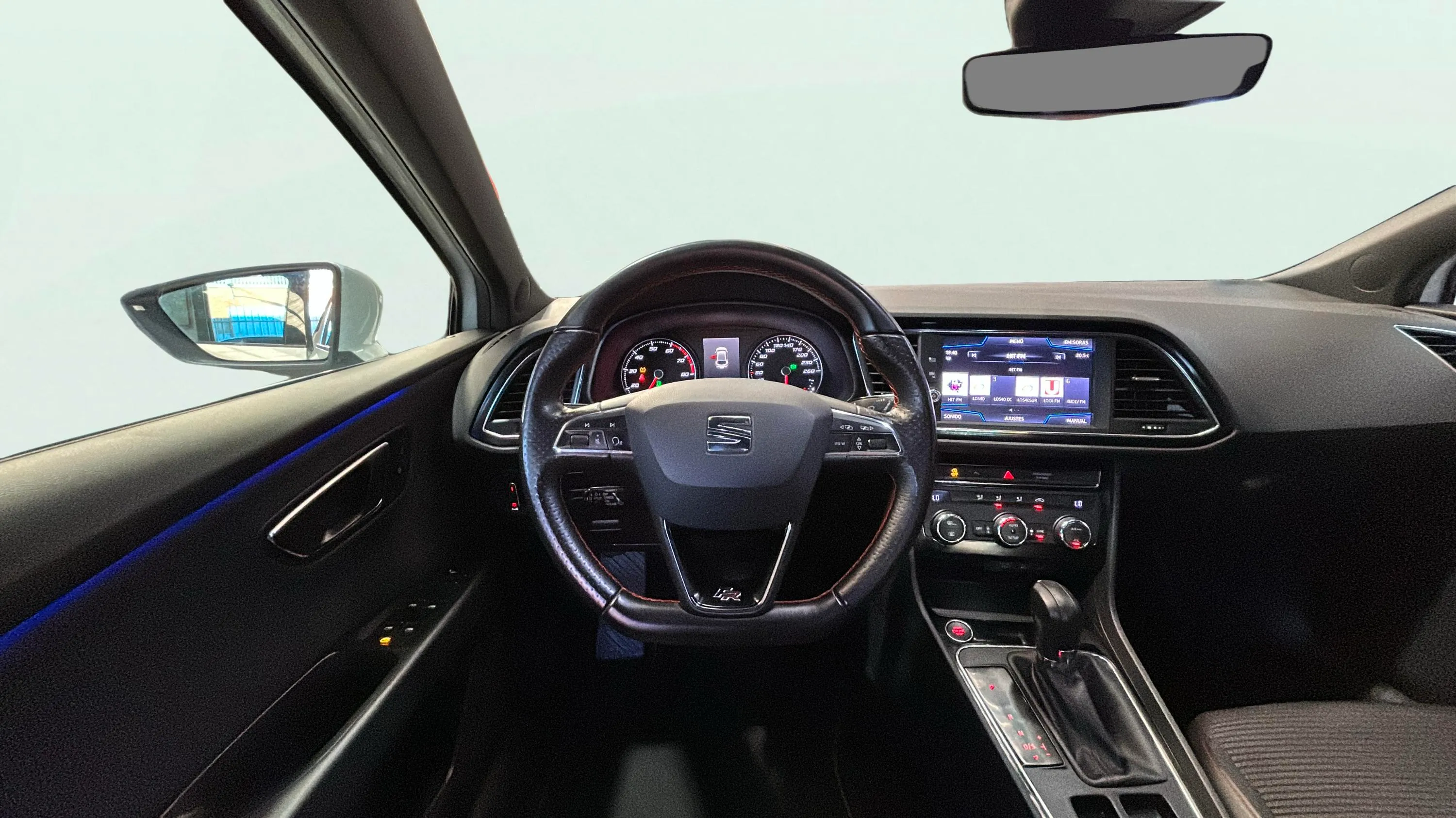 SEAT León 1.5 TGI DSG-7 FR - foto 12