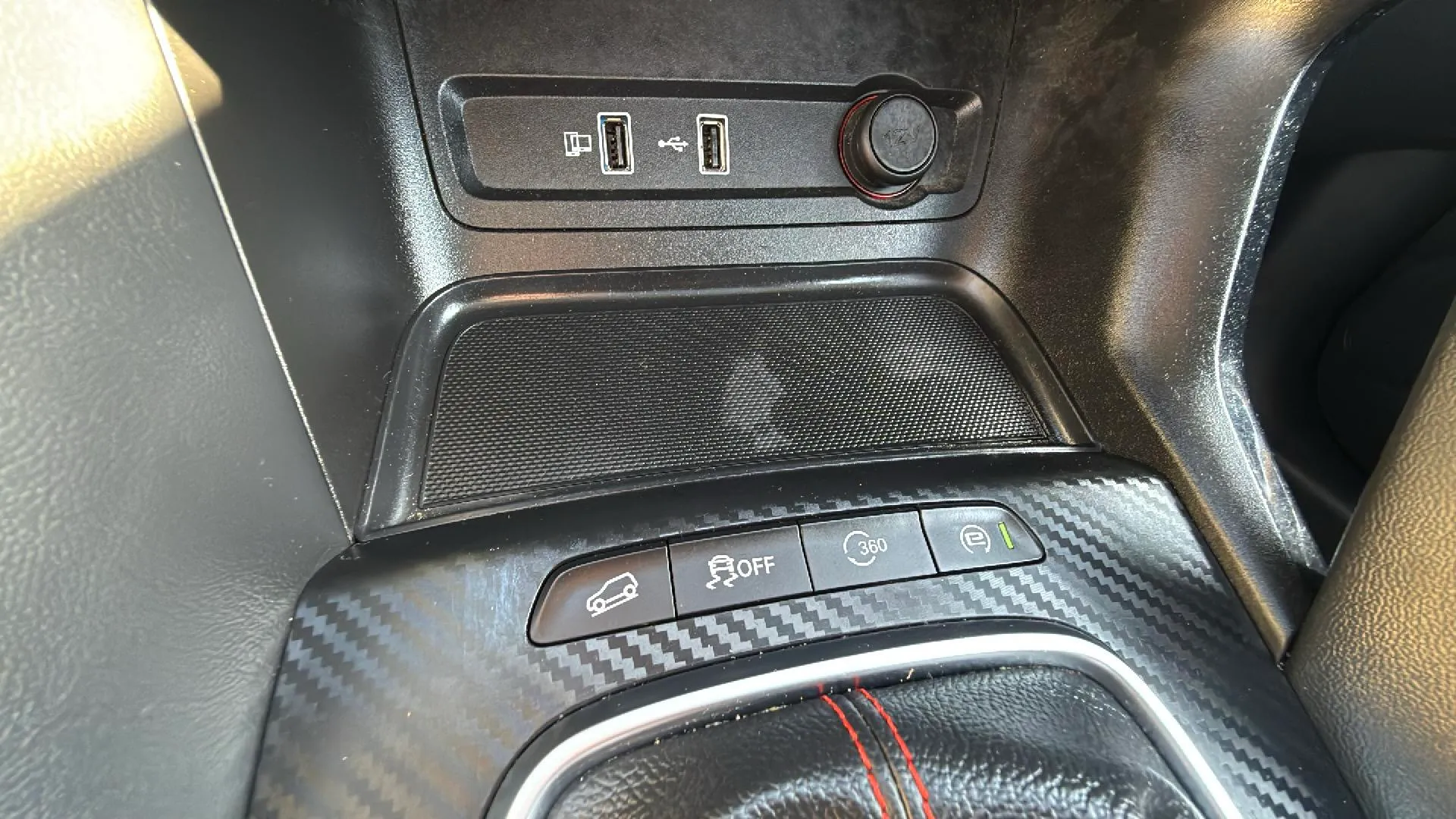 MG ZS 1.0T Luxury - foto 18
