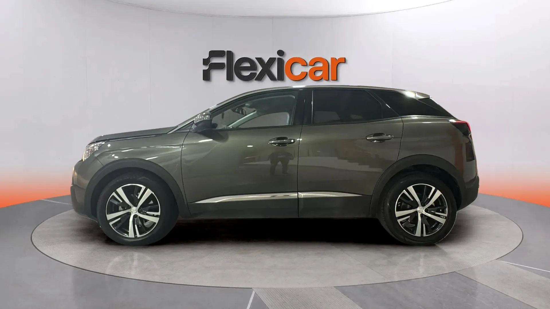 Peugeot 3008 1.5 BlueHDi Allure EAT8 - foto 4