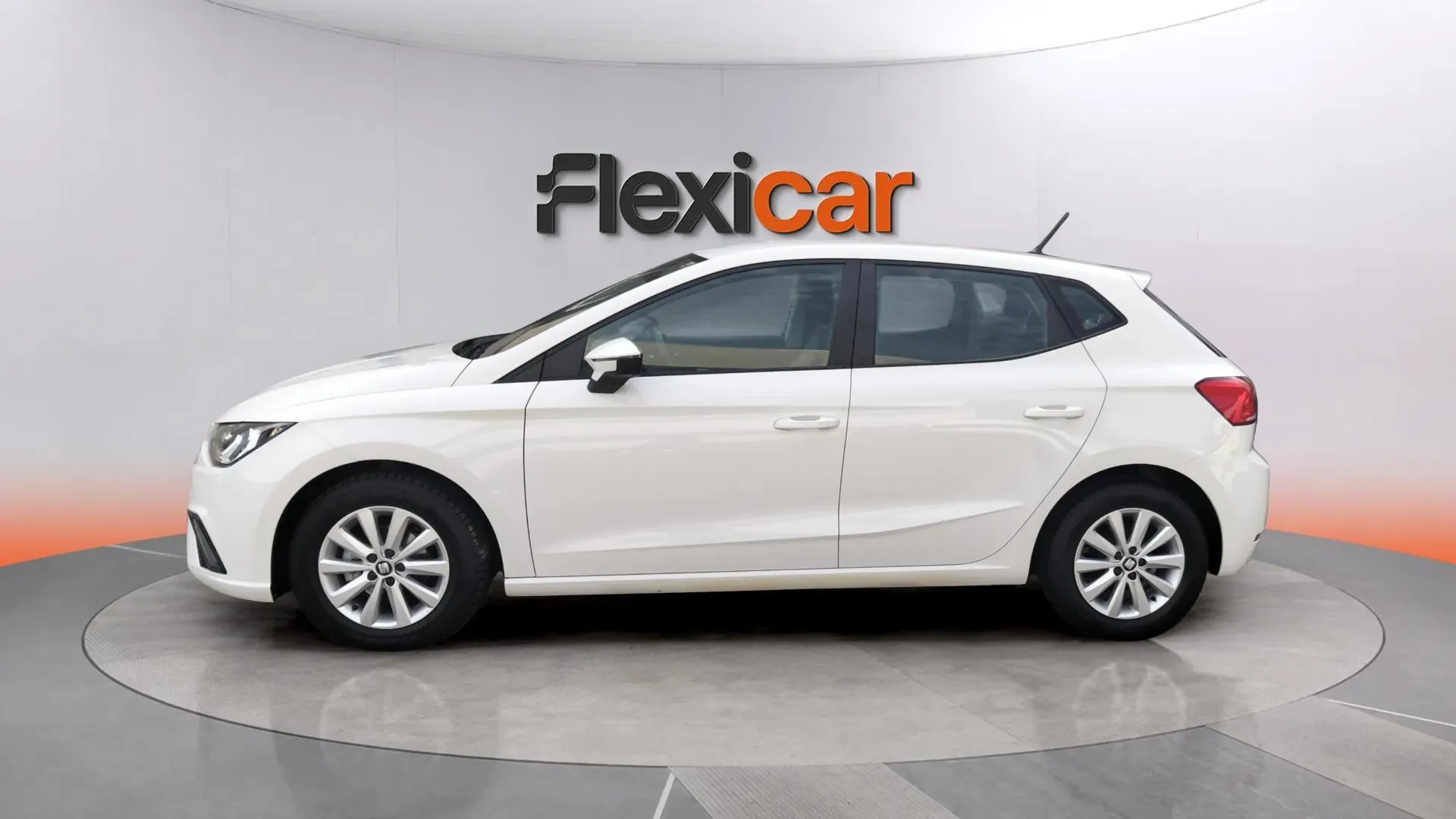 SEAT Ibiza 1.0 MPI Reference - foto 4