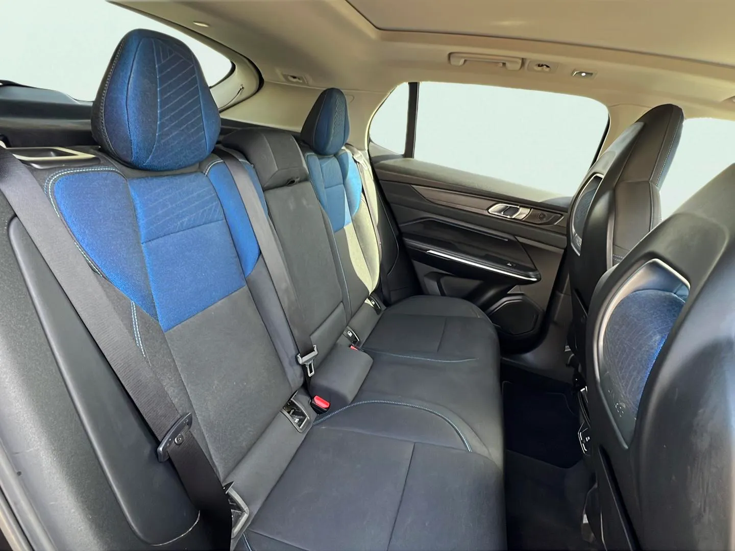 Lynk & Co 01 1.5 PHEV - foto 16