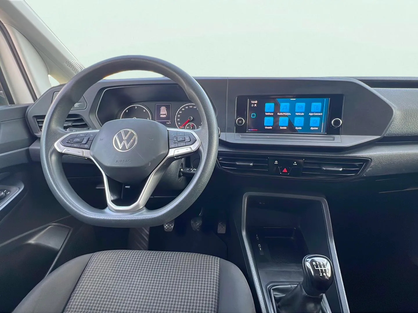 Volkswagen Caddy California 2.0 TDI - foto 9