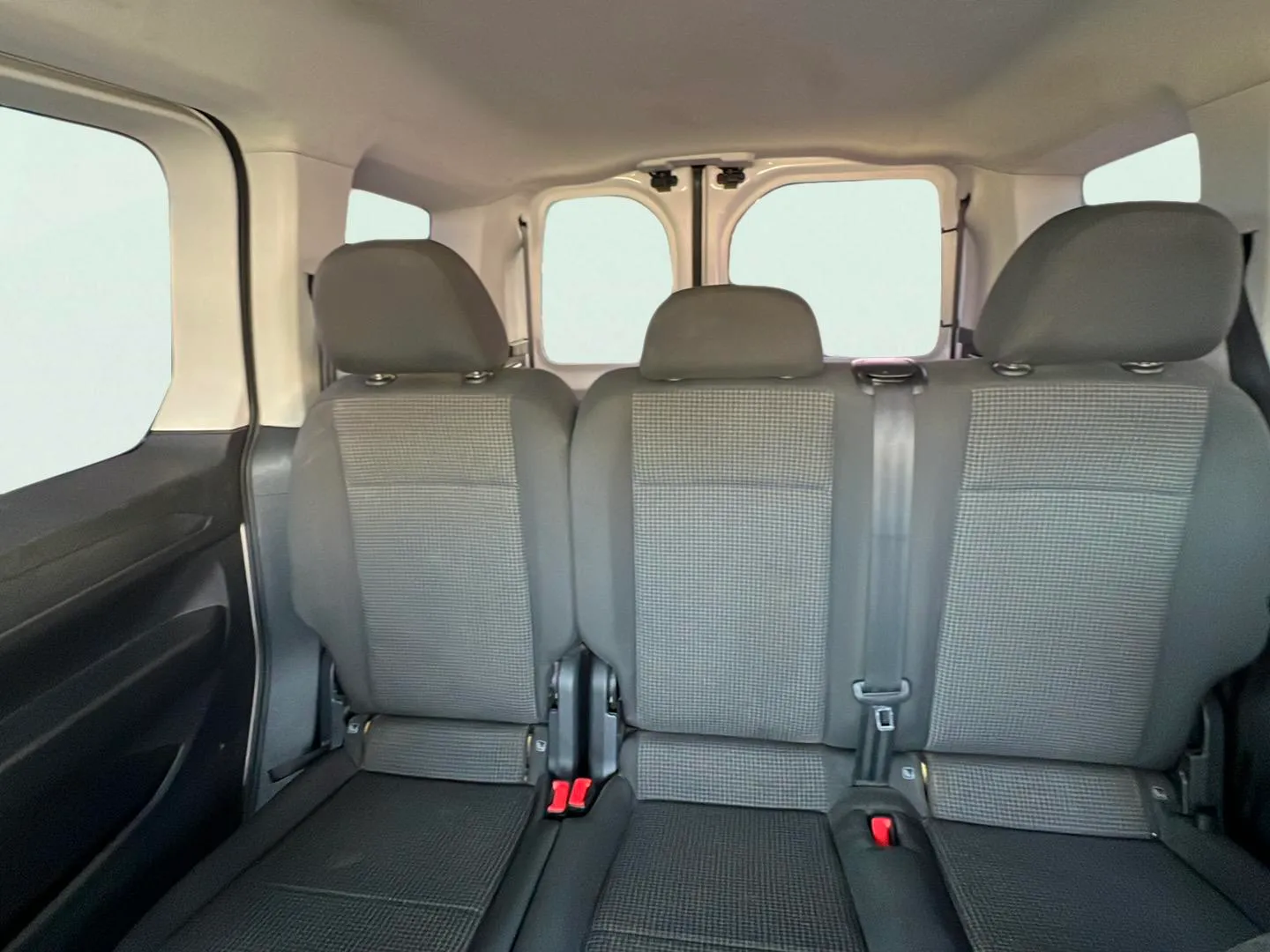 Volkswagen Caddy California 2.0 TDI - foto 13