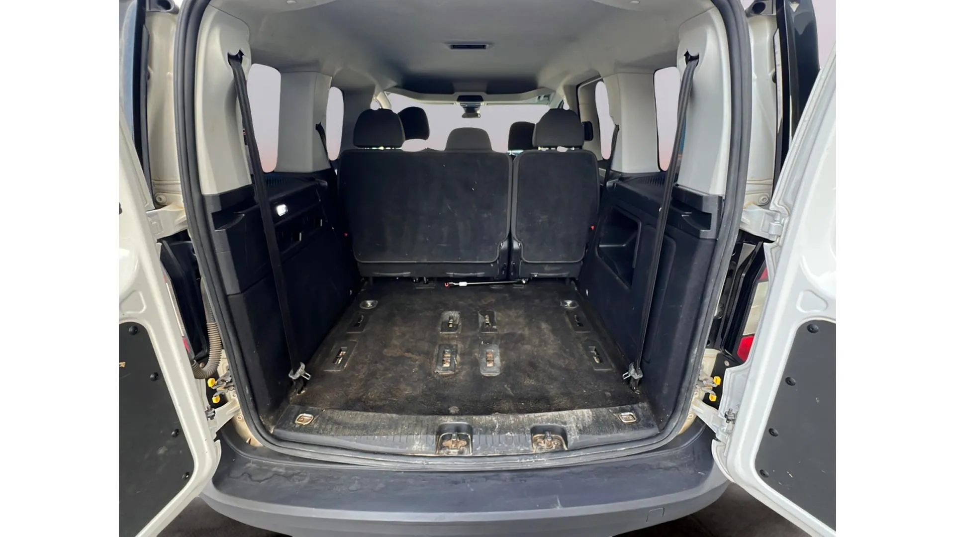 Volkswagen Caddy California 2.0 TDI - foto 14