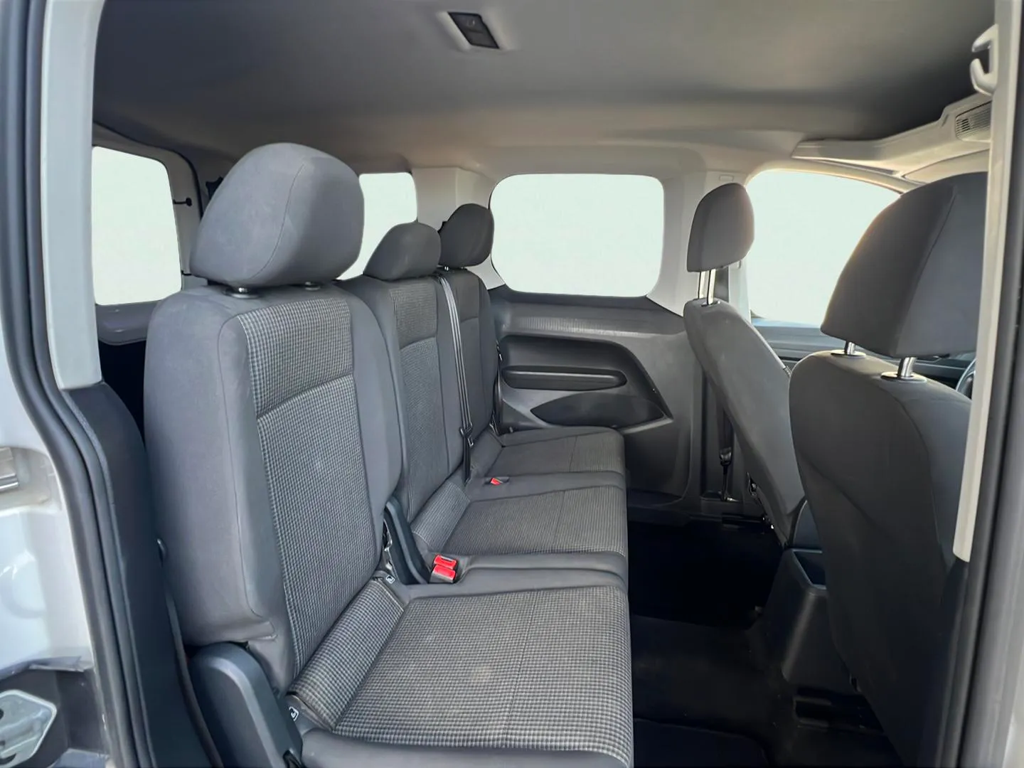 Volkswagen Caddy California 2.0 TDI - foto 16