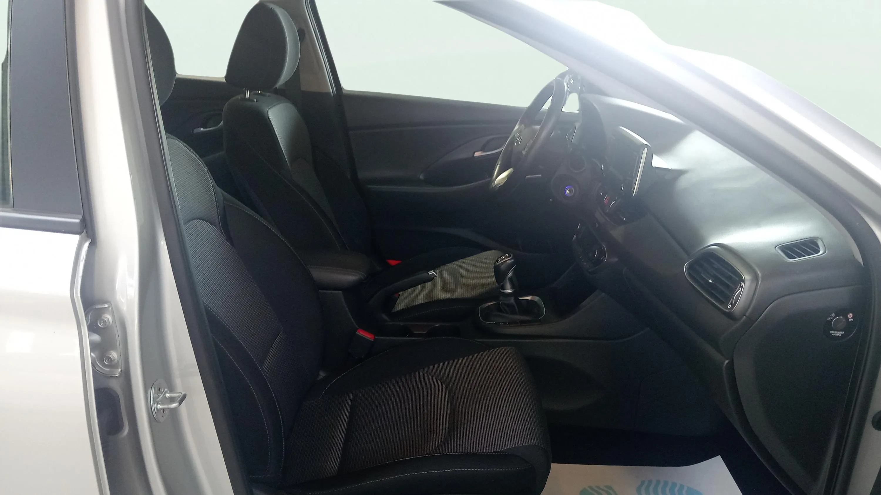 Hyundai i30 1.6 CRDi Klass - foto 17