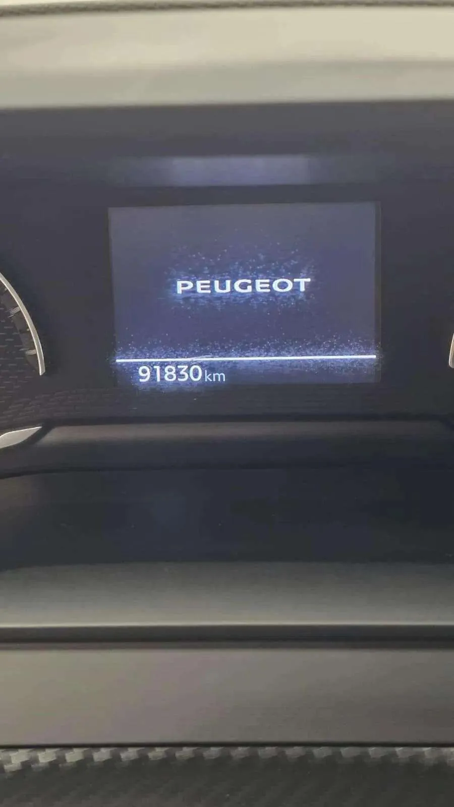 Peugeot 2008 Allure BlueHDi 130 EAT8 - foto 22