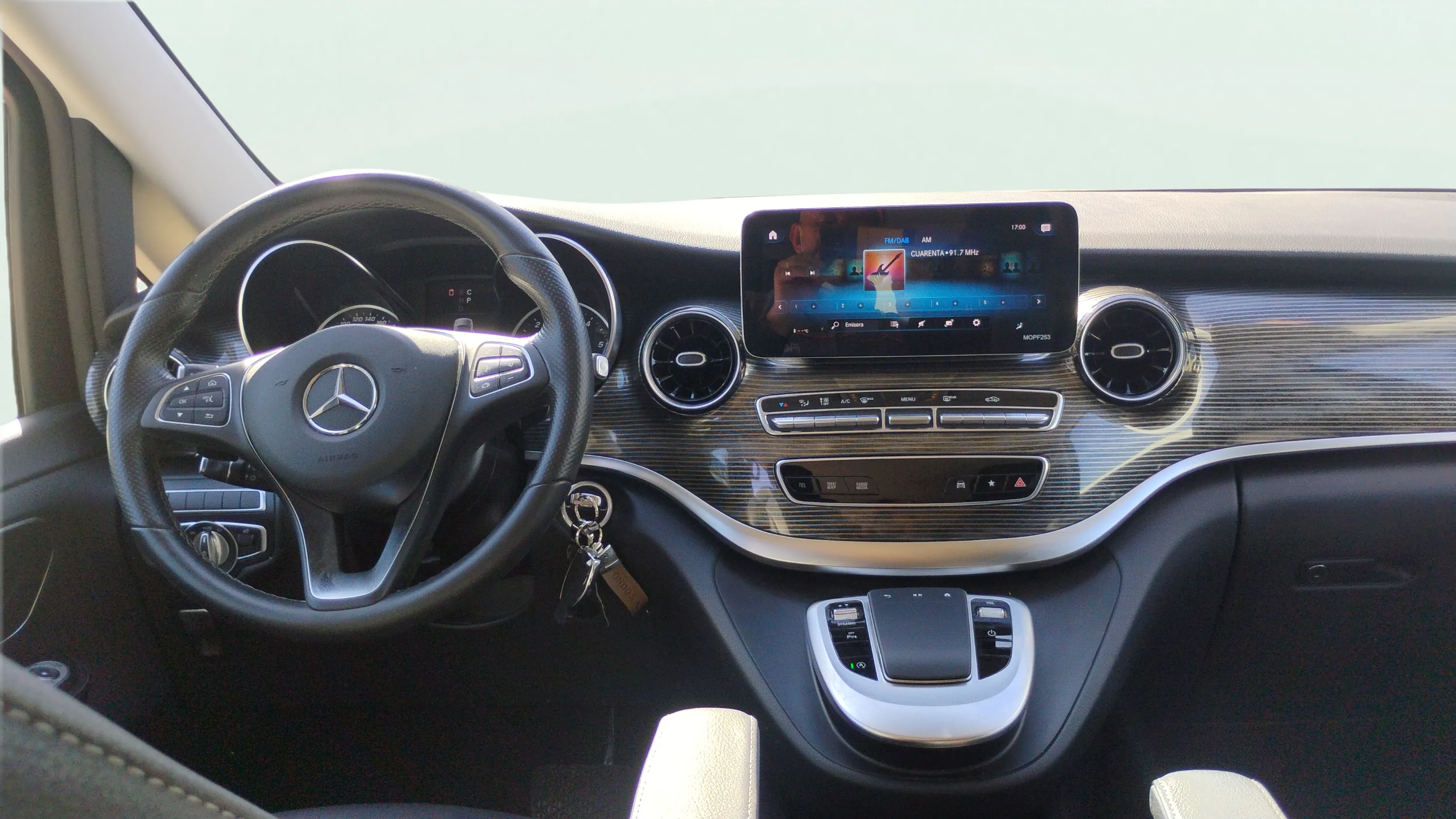 Mercedes-Benz Clase V 220 d Avantgarde Largo - foto 9