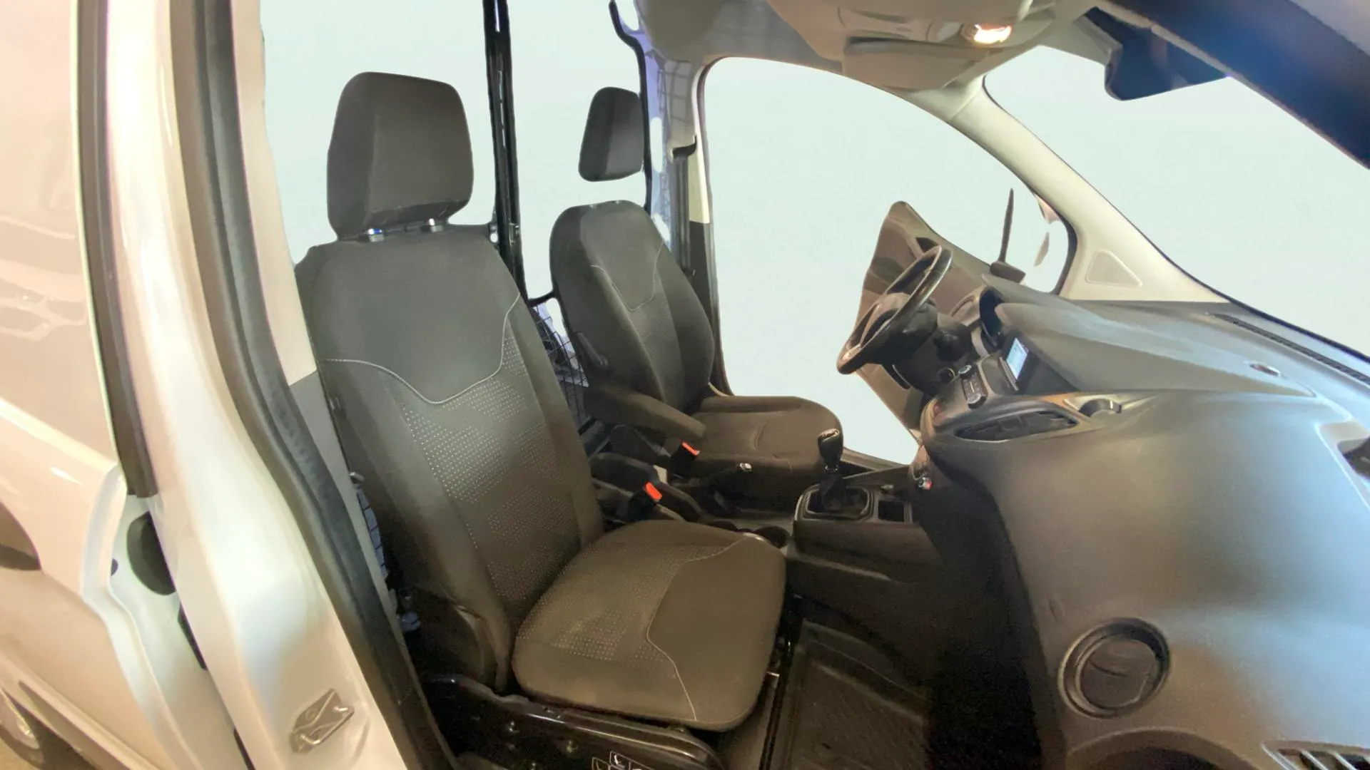 Ford Transit Connect FGN 1.0 Tendencia EcoBoost - foto 11
