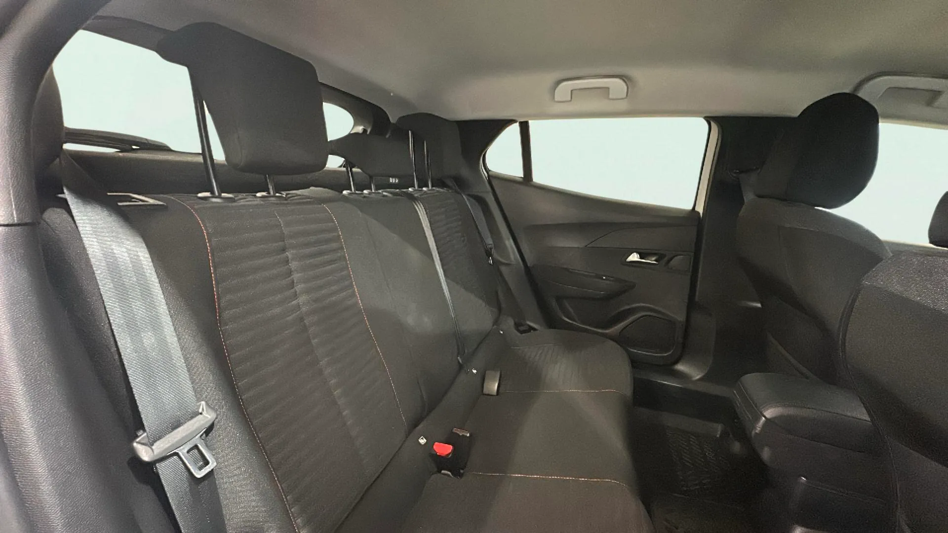 Peugeot 2008 Active BlueHDi - foto 25