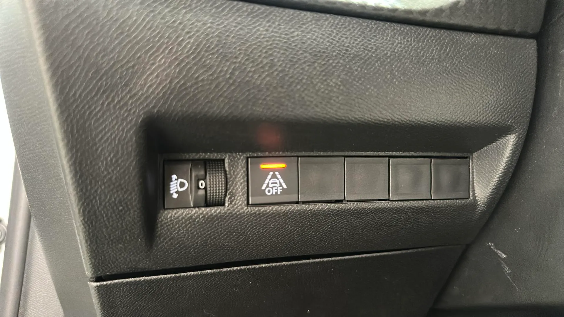Peugeot 2008 Active BlueHDi - foto 15
