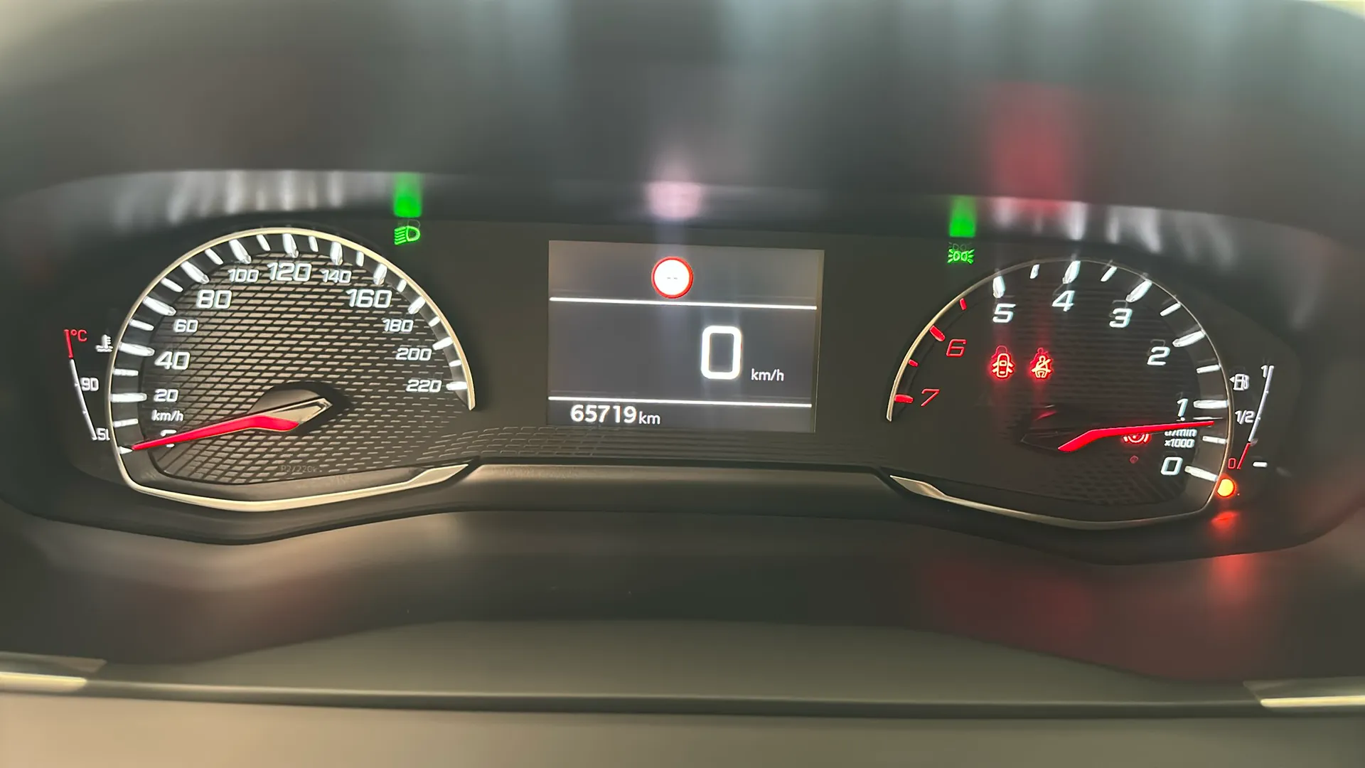 Peugeot 2008 Active BlueHDi - foto 14