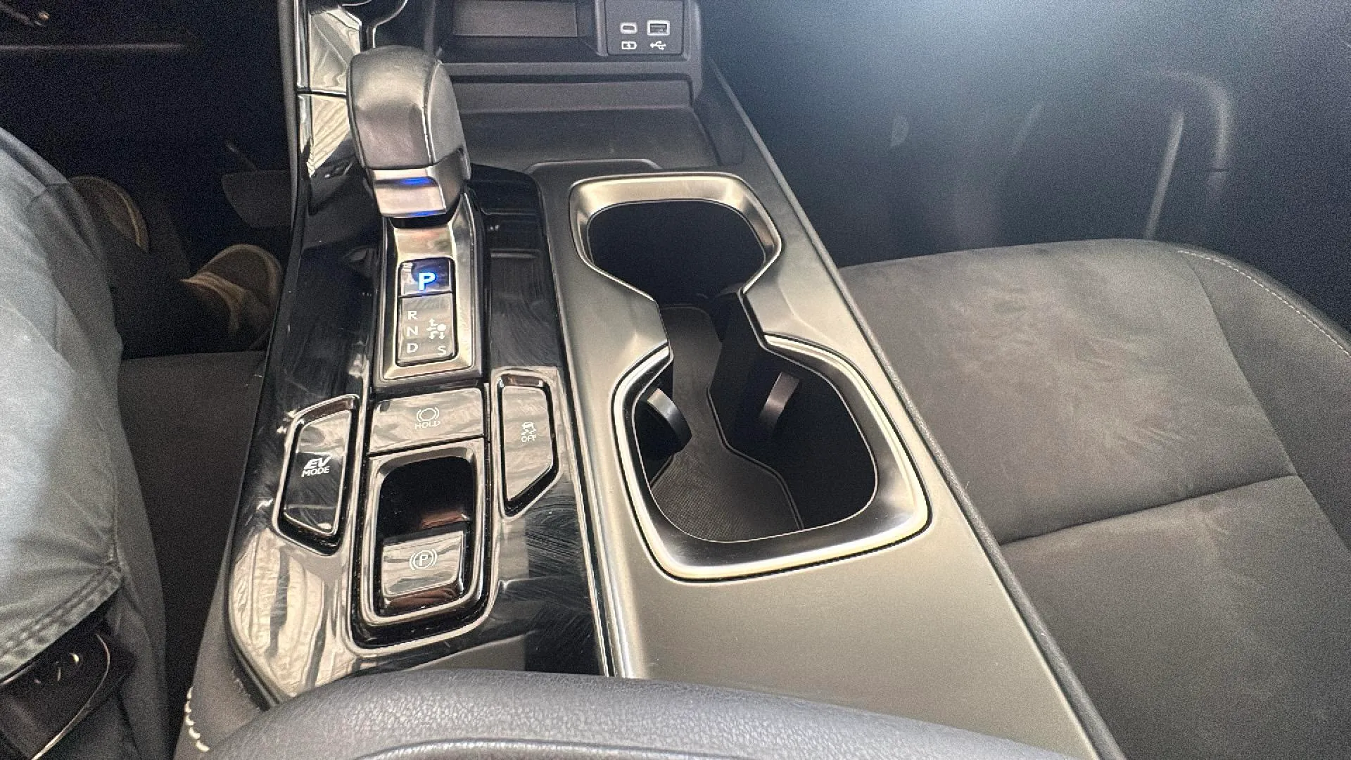 Lexus NX 350h Business City 2WD - foto 24