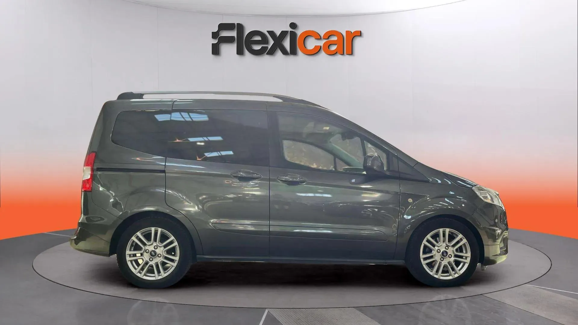 Ford Tourneo Courier 1.5 TDCi Titanium - foto 8