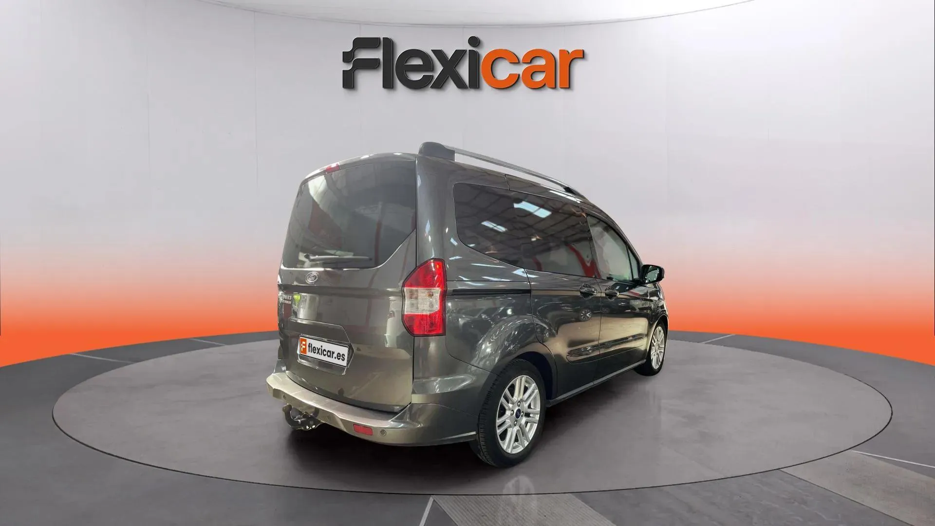 Ford Tourneo Courier 1.5 TDCi Titanium - foto 7