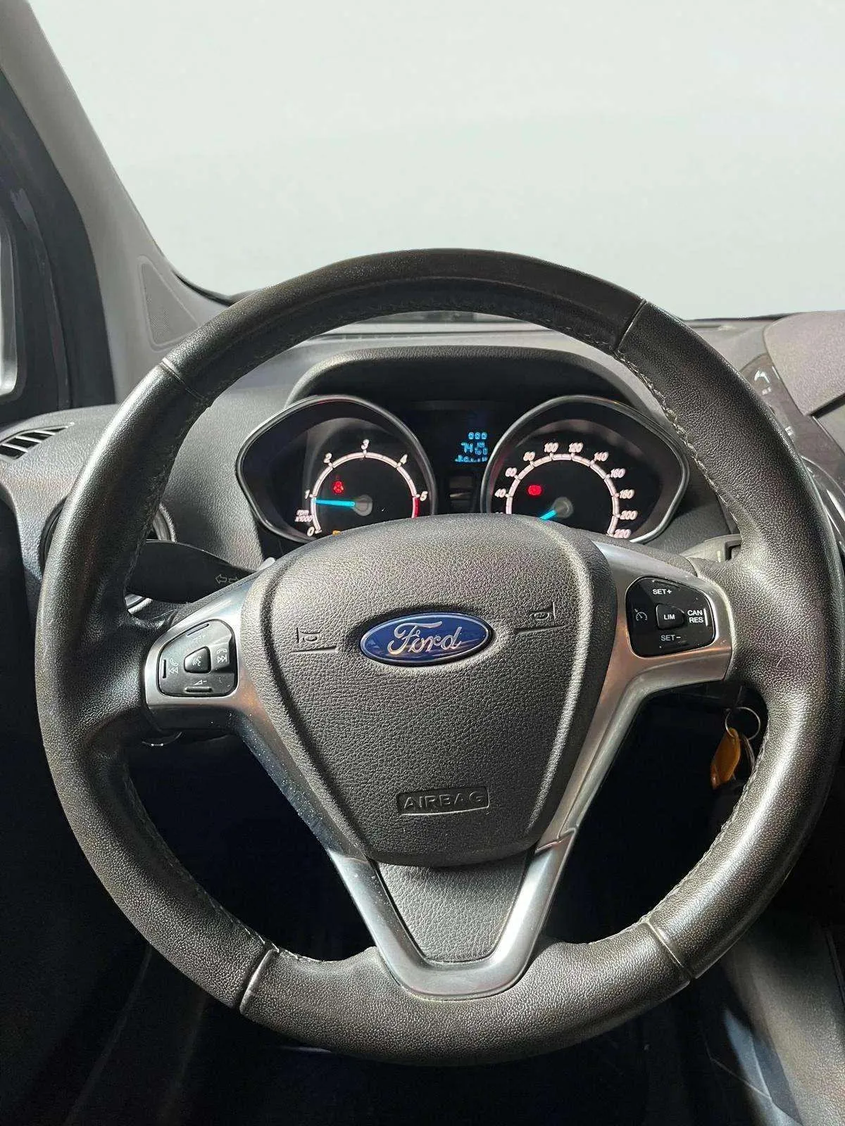 Ford Tourneo Courier 1.5 TDCi Titanium - foto 43