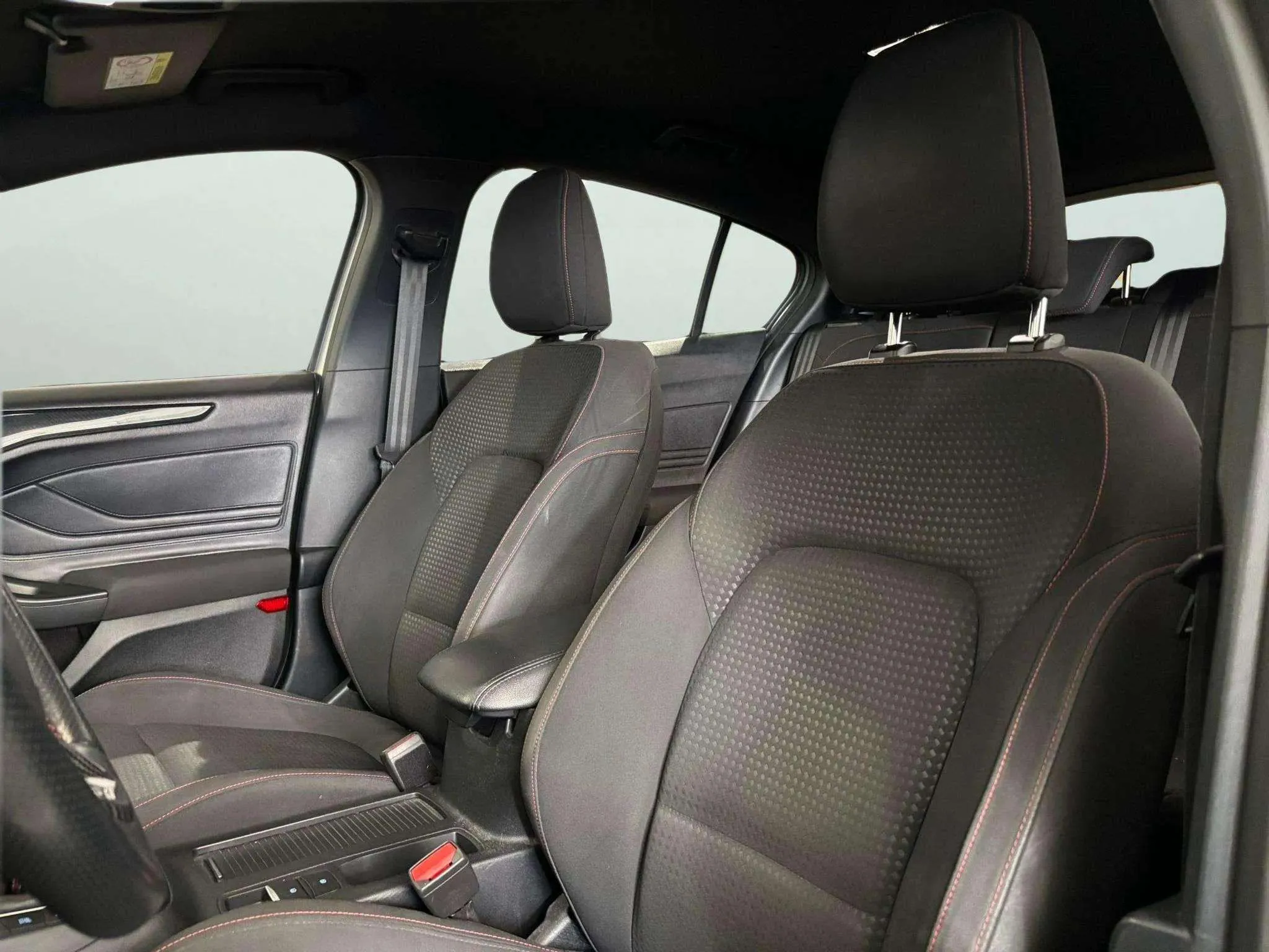 Ford Focus 1.0 EcoBoost ST-Line - foto 8
