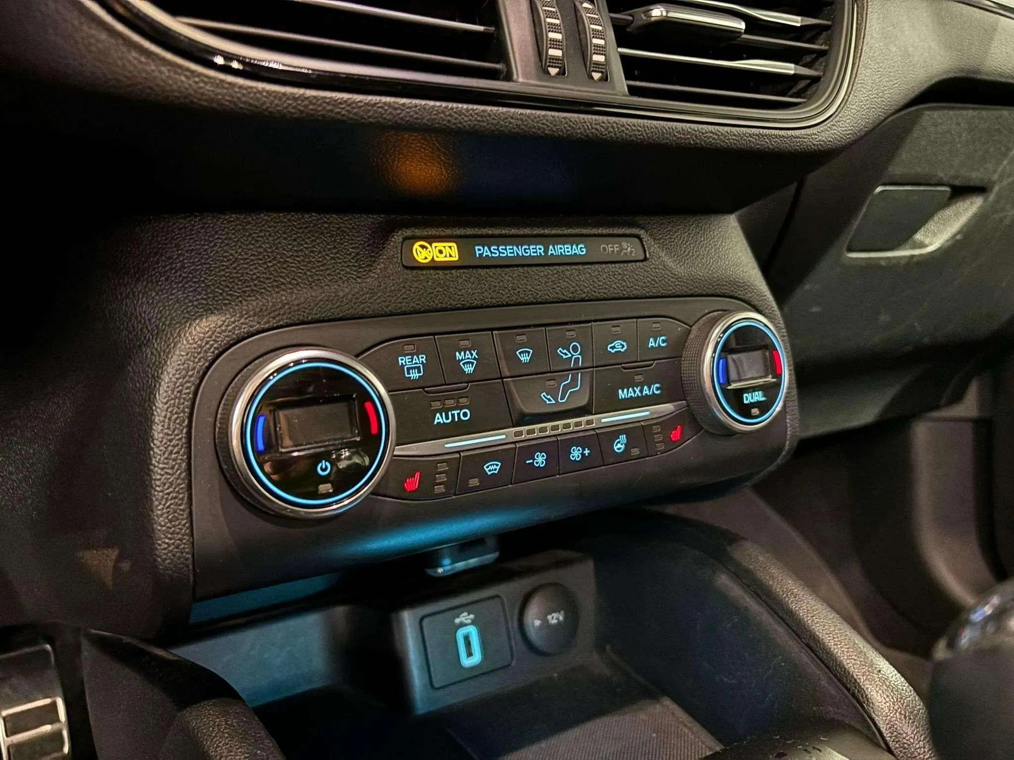 Ford Focus 1.0 EcoBoost ST-Line - foto 15