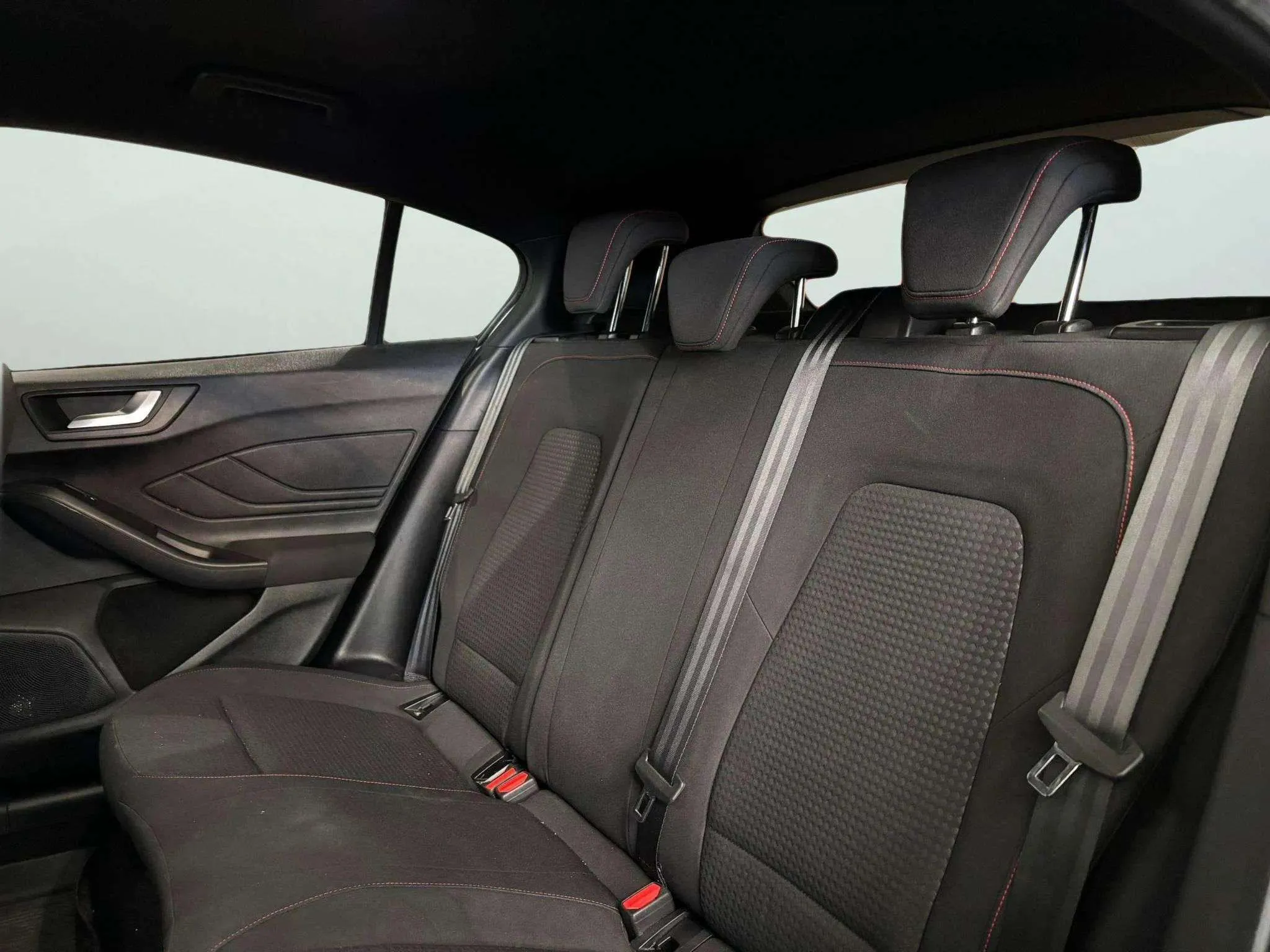 Ford Focus 1.0 EcoBoost ST-Line - foto 10