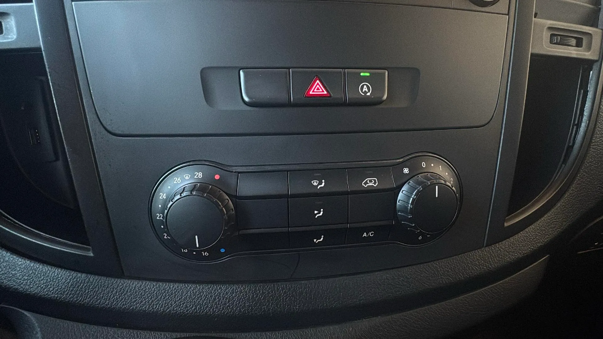 Mercedes-Benz Vito 110 CDI TD Larga - foto 24