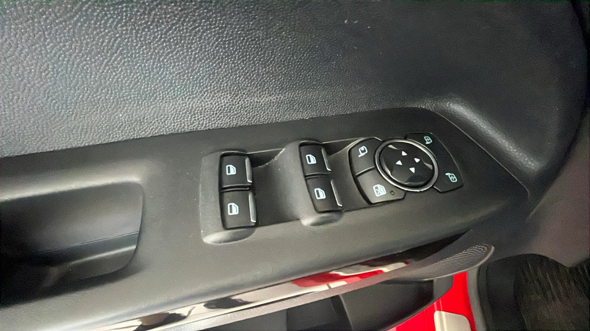 Ford EcoSport 1.0T EcoBoost ST Line - foto 22