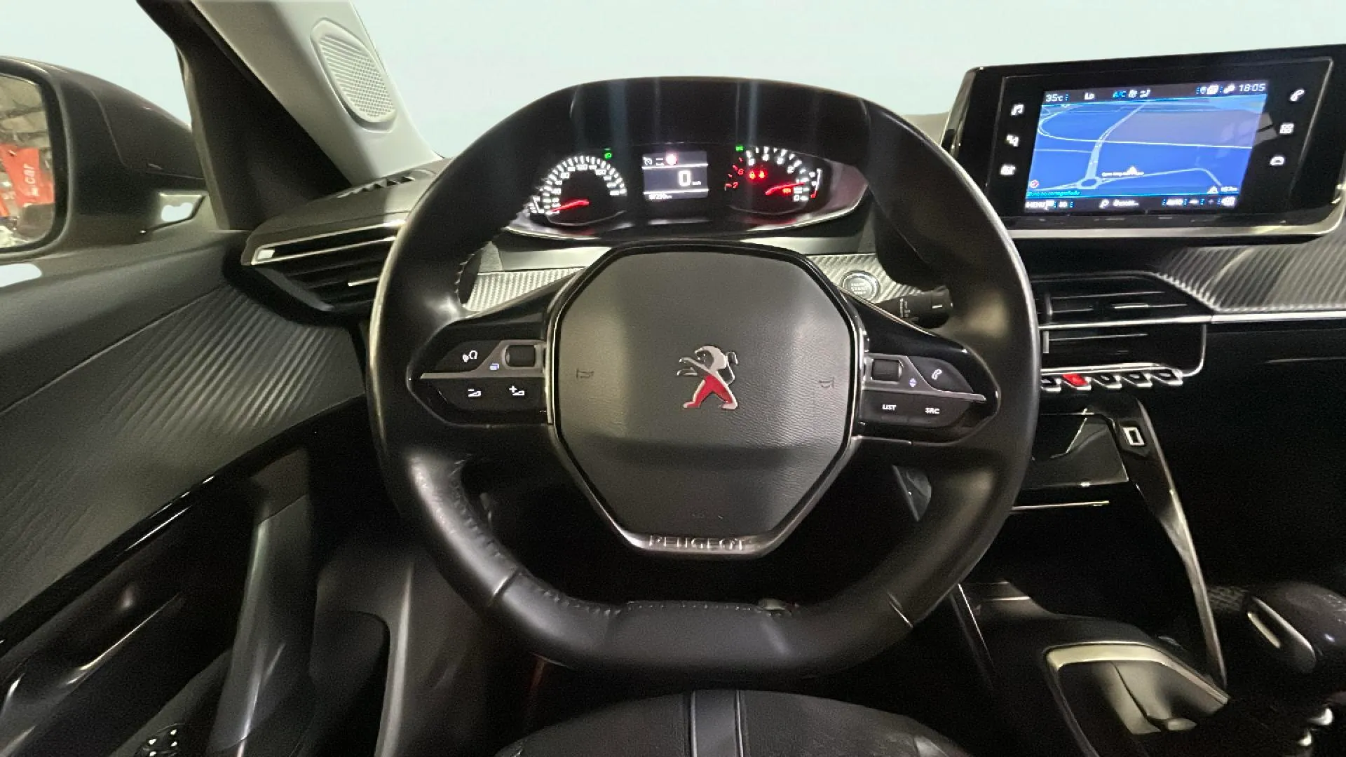 Peugeot 2008 Allure Pack PureTech 130 BVM6 - foto 11