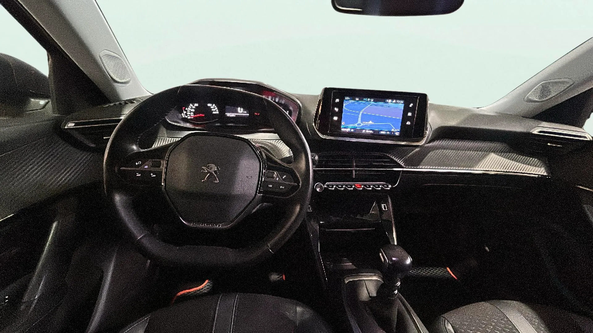 Peugeot 2008 Allure Pack PureTech 130 BVM6 - foto 13