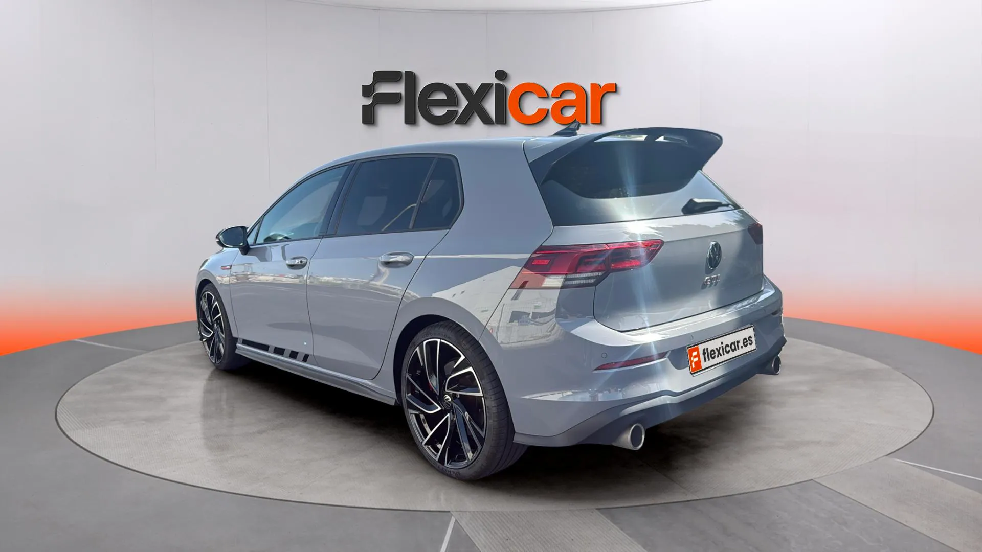 Volkswagen Golf GTI 2.0 TSI DSG - foto 5