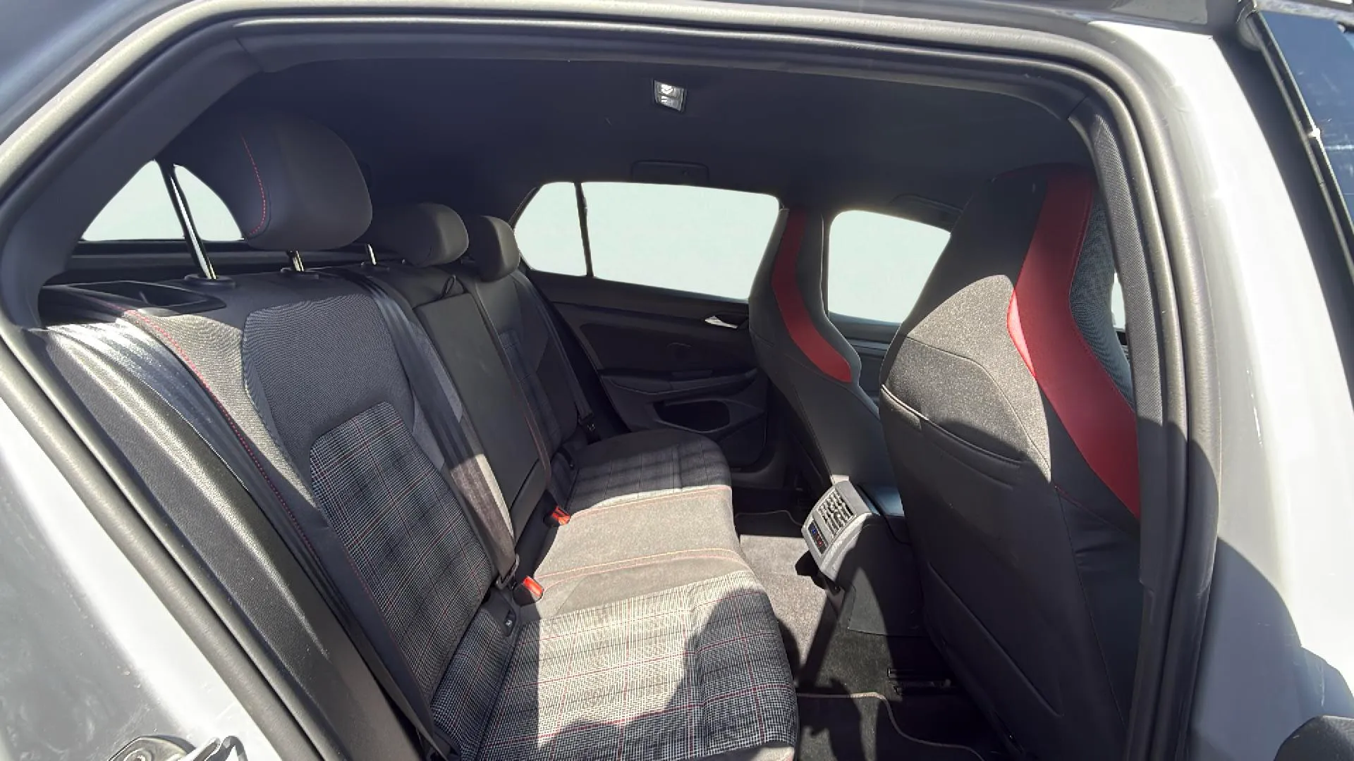 Volkswagen Golf GTI 2.0 TSI DSG - foto 20