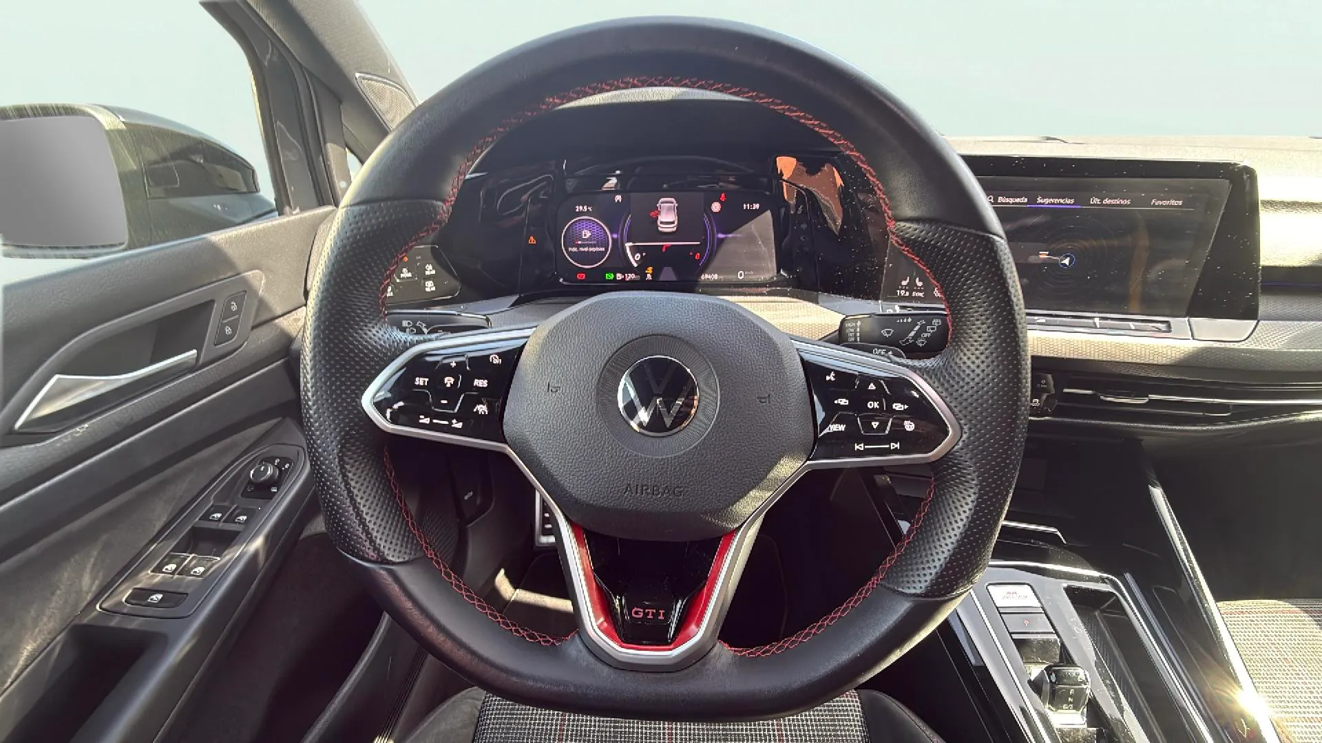 Volkswagen Golf GTI 2.0 TSI DSG - foto 10