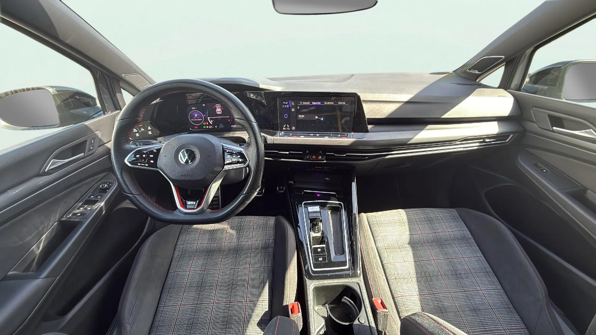 Volkswagen Golf GTI 2.0 TSI DSG - foto 11