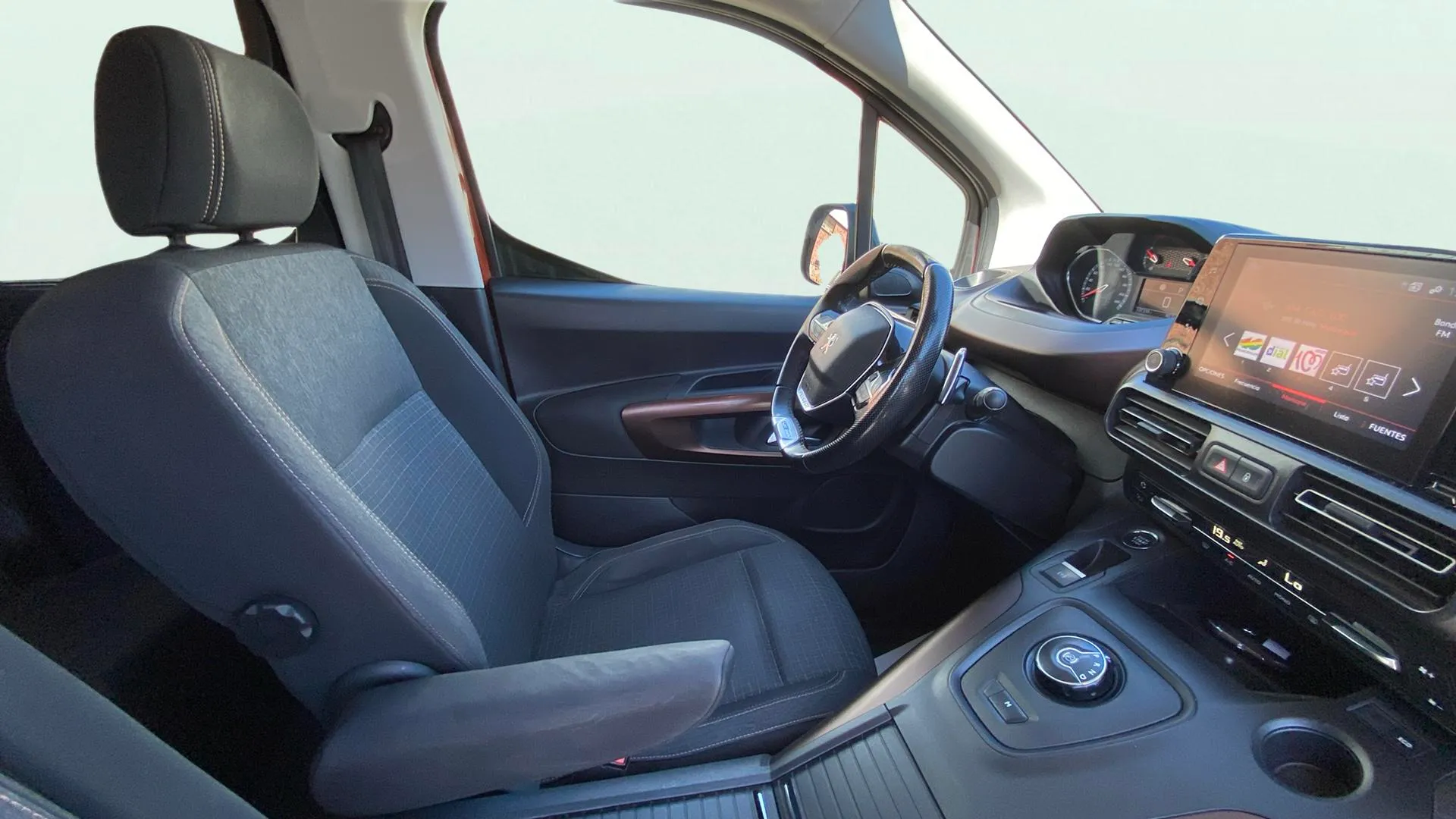 Peugeot Rifter GT Line Long BlueHDi EAT8 - foto 15