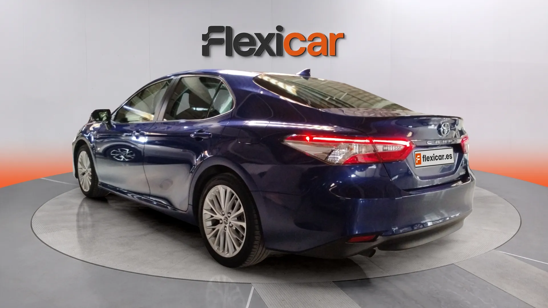 Toyota Camry 2.5 220H Advance - foto 7