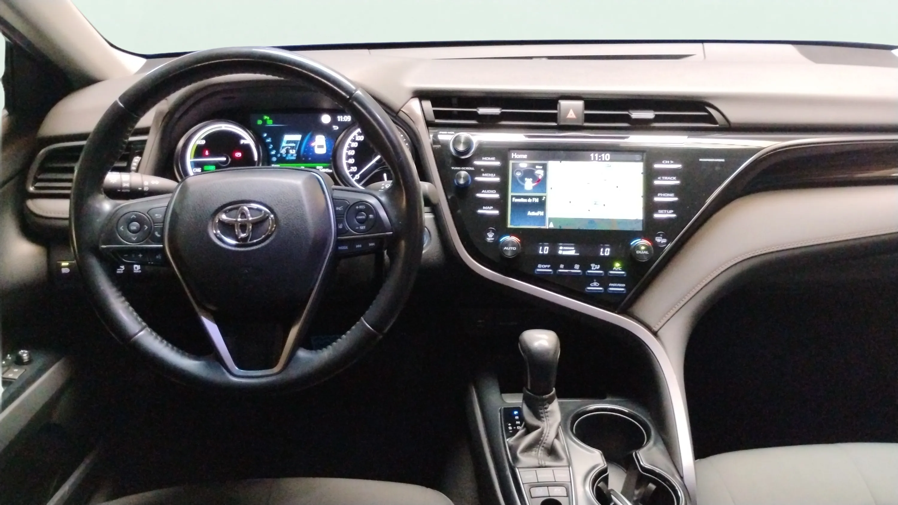 Toyota Camry 2.5 220H Advance - foto 9