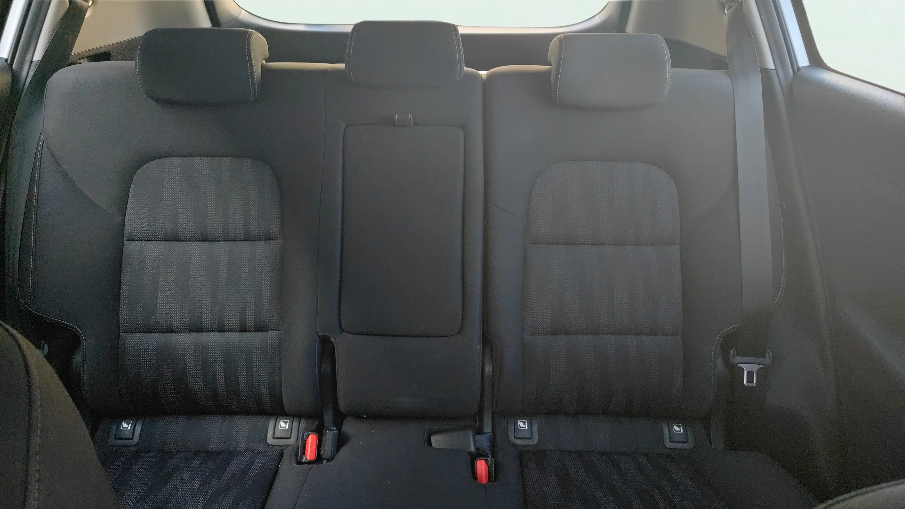 Kia Sportage 1.6 MHEV Business DCT 4x2 - foto 12
