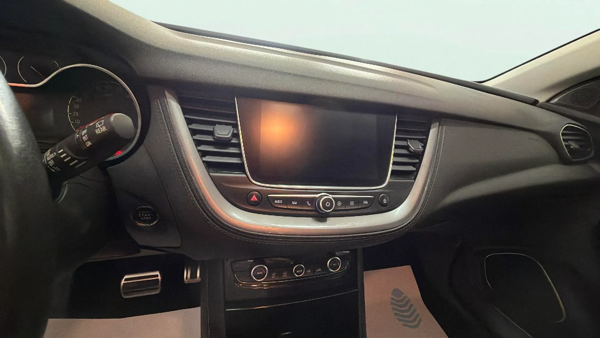 Opel Grandland 1.6 Turbo Ultimate PHEV 4x4 - foto 18