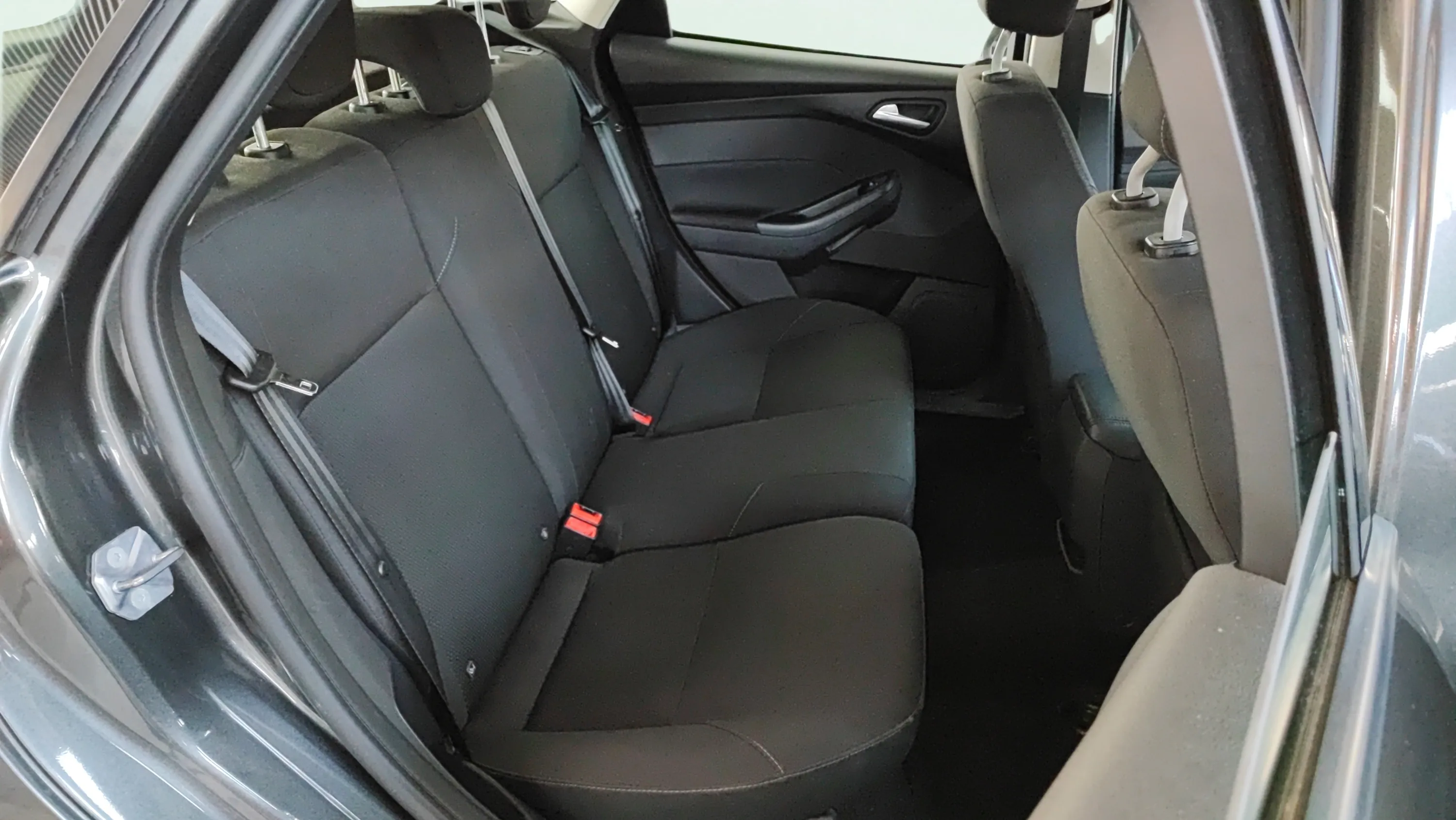 Ford Focus 1.0 EcoBoost Business - foto 10