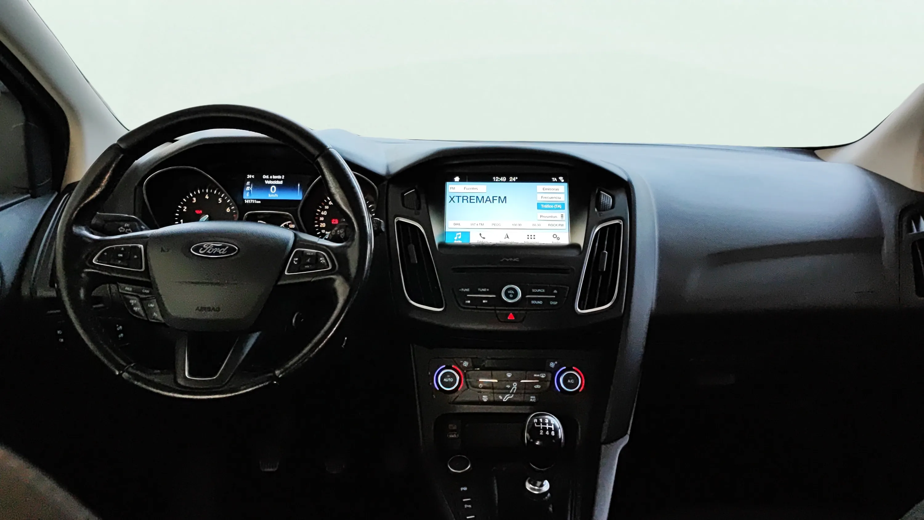 Ford Focus 1.0 EcoBoost Business - foto 12