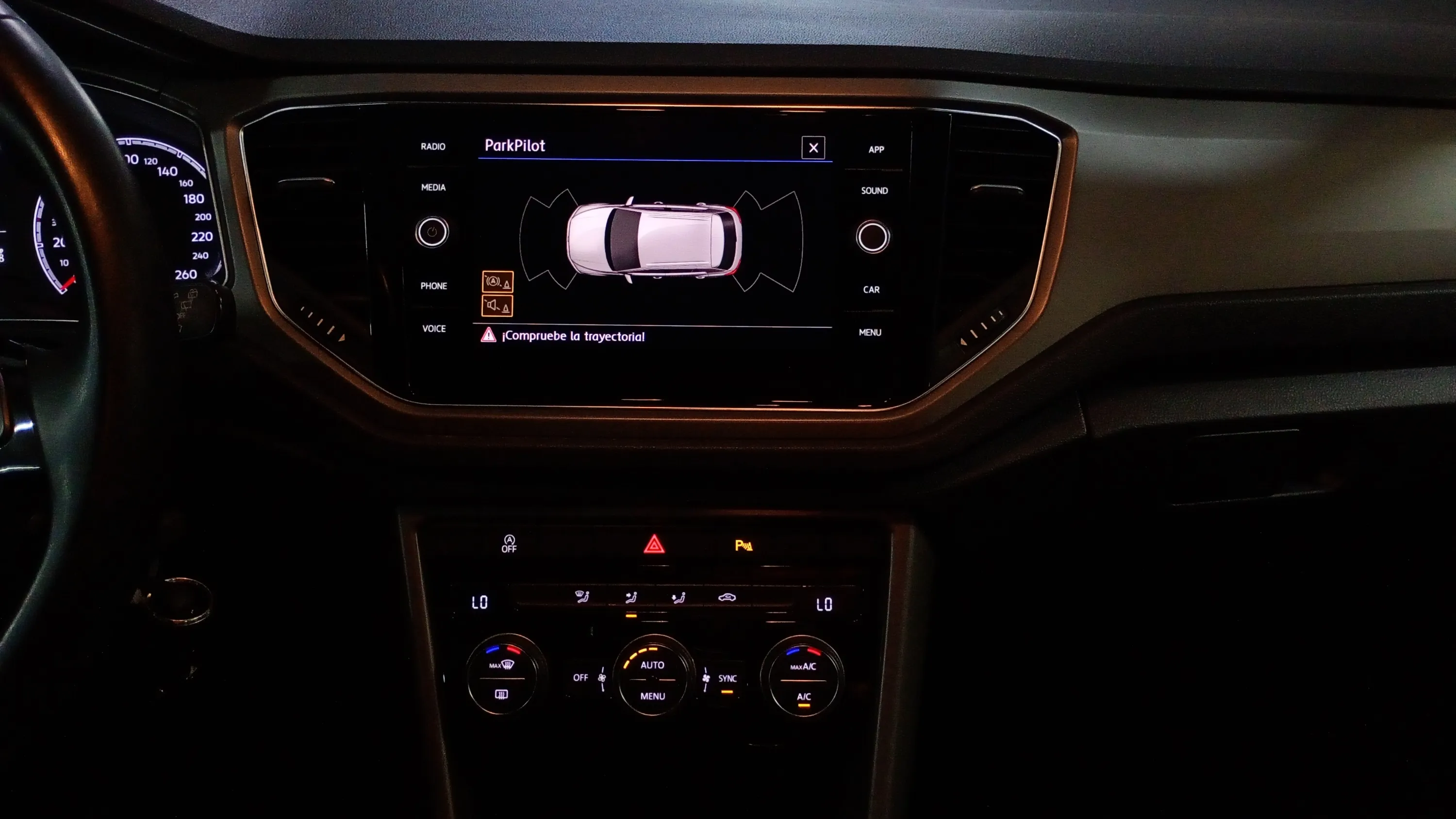 Volkswagen T-Roc Advance 1.0 TSI - foto 10