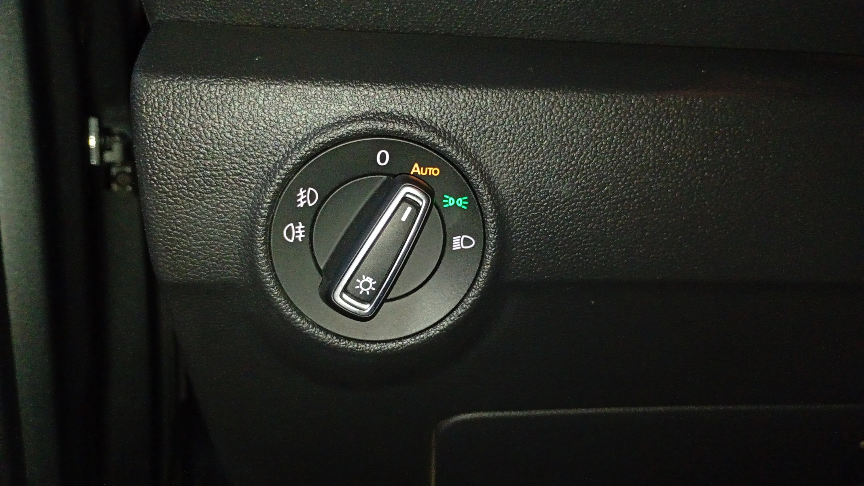 Volkswagen T-Roc Advance 1.0 TSI - foto 19