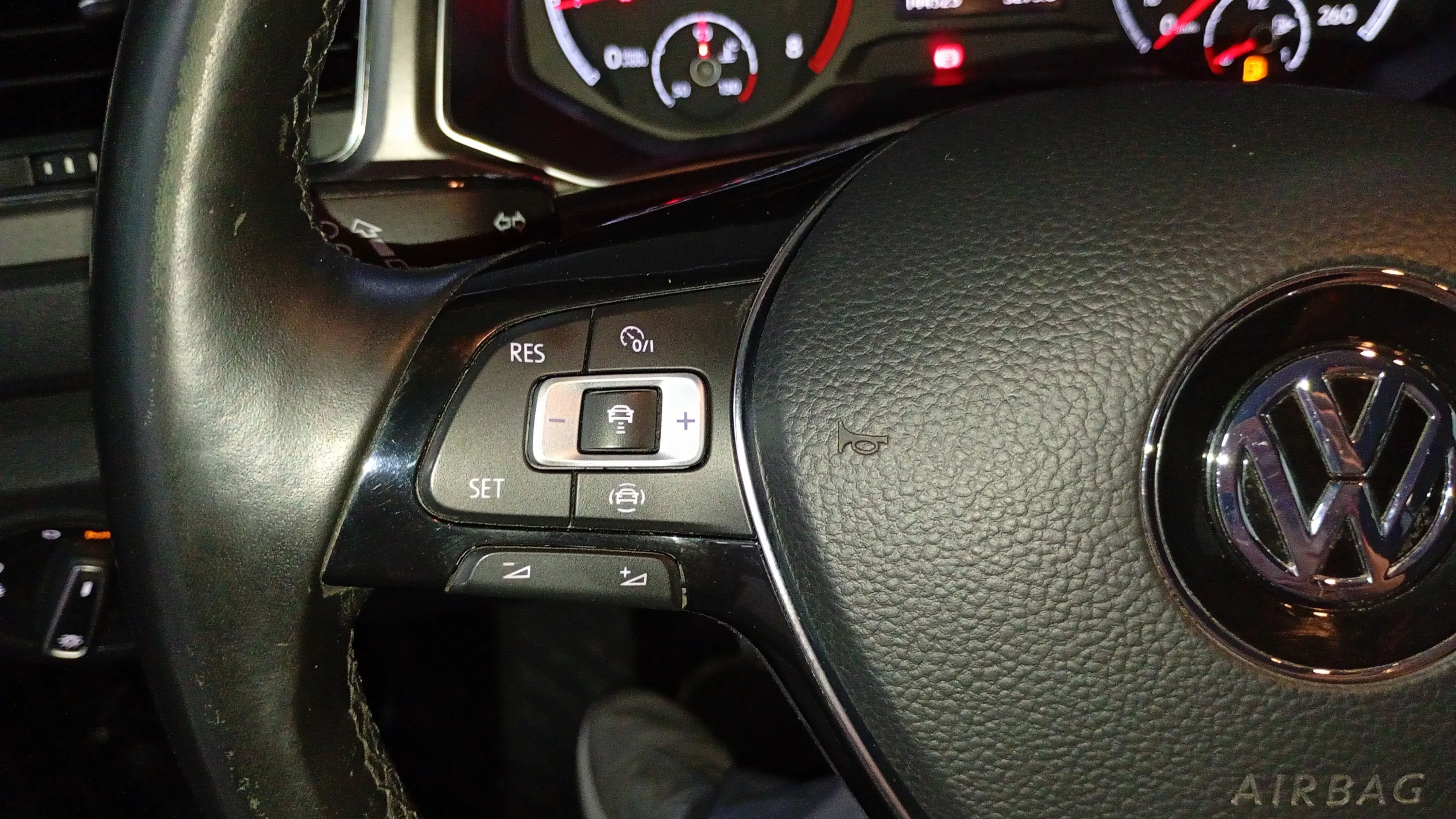 Volkswagen T-Roc Advance 1.0 TSI - foto 22