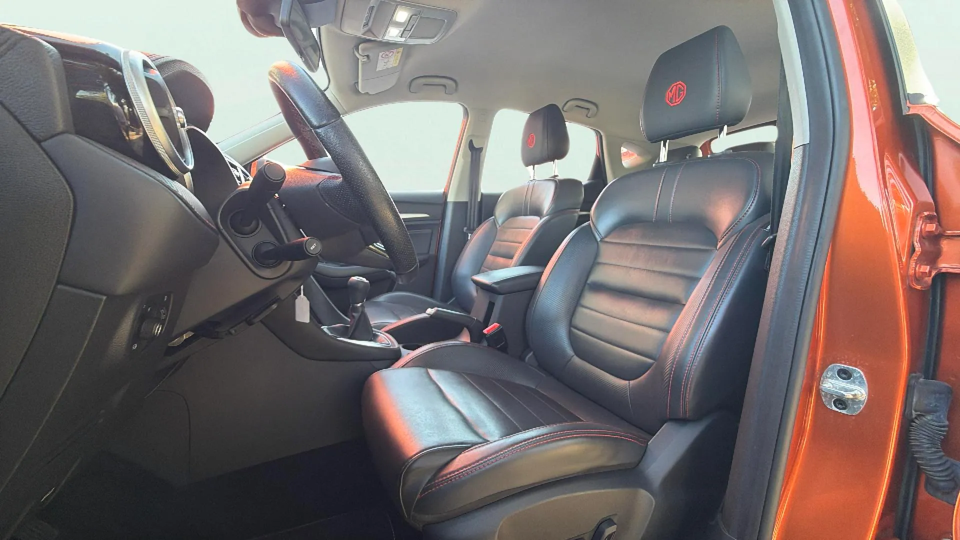 MG ZS 1.5 Luxury - foto 13