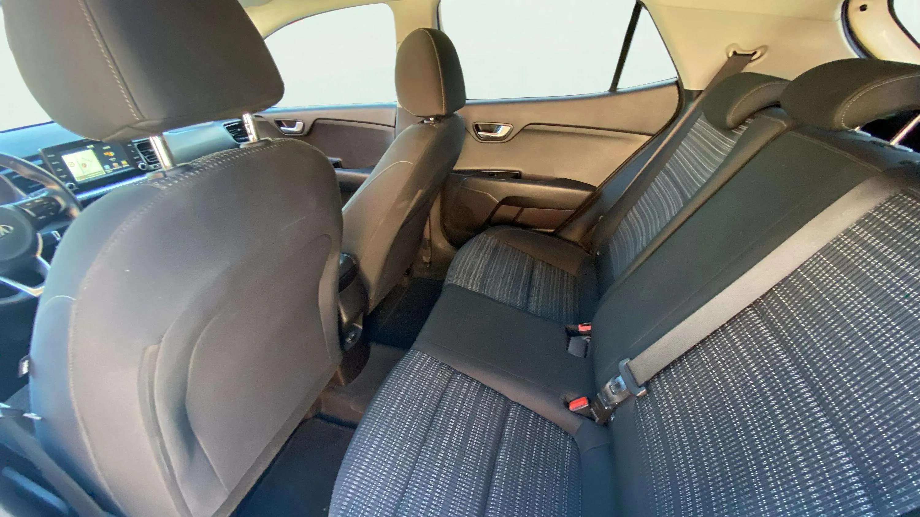 Kia Stonic 1.0 T-GDi Business - foto 14