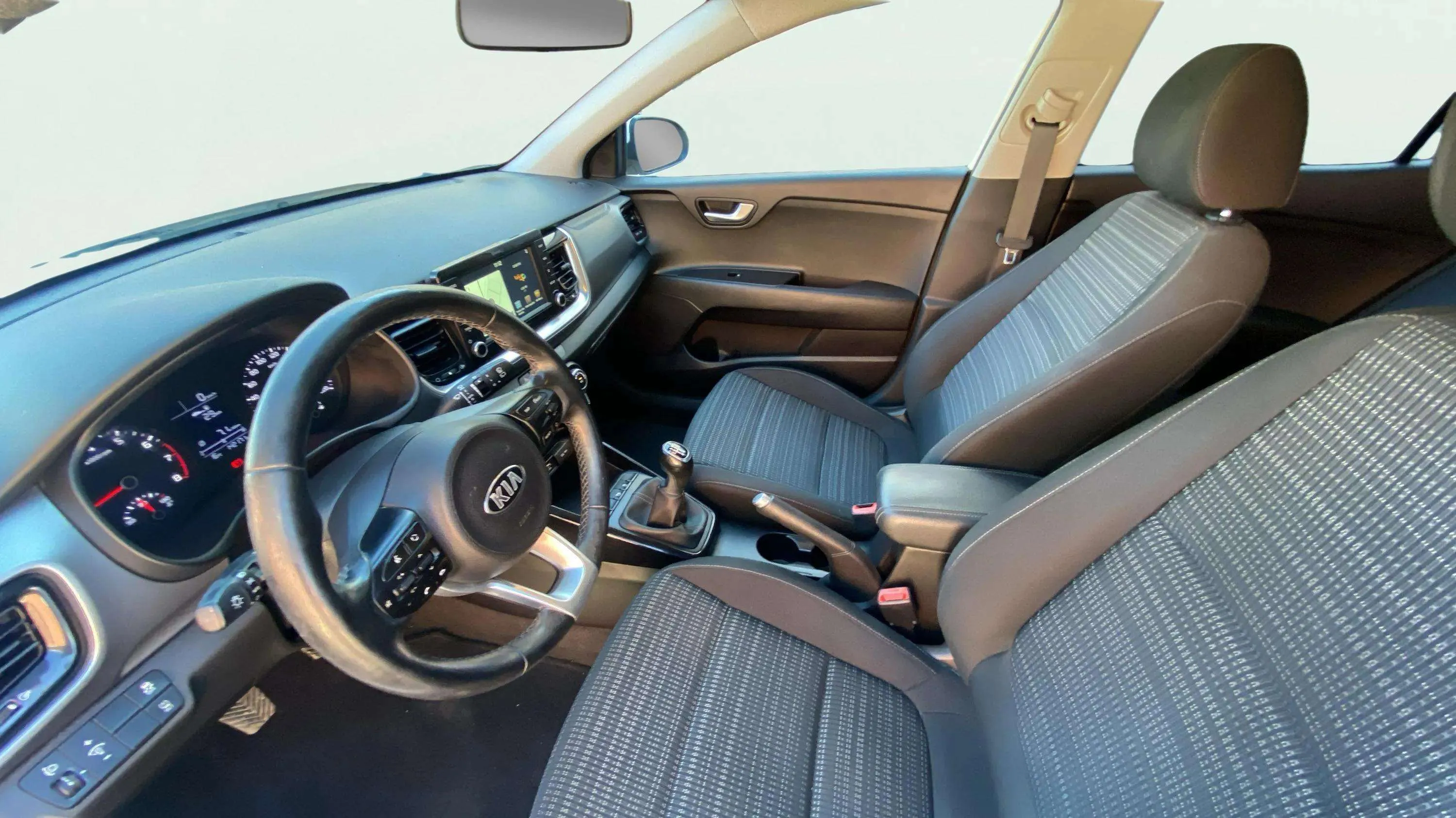 Kia Stonic 1.0 T-GDi Business - foto 13