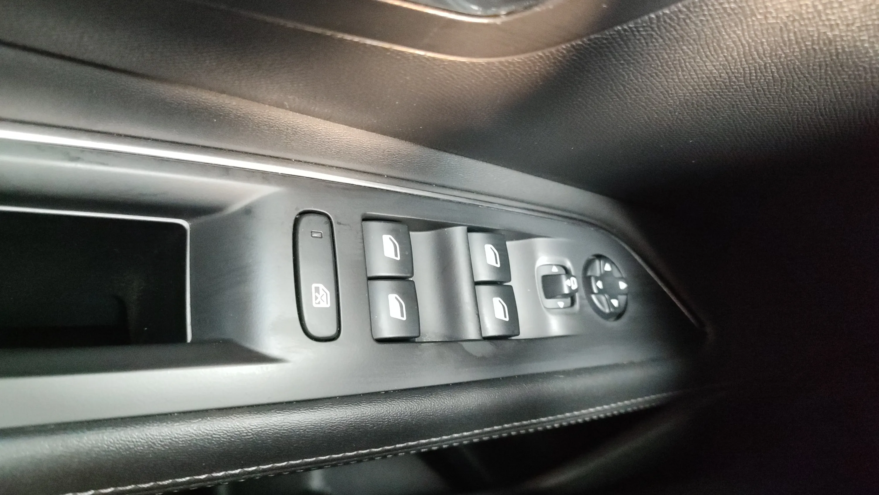 Peugeot 3008 1.5L BlueHDi Active - foto 15